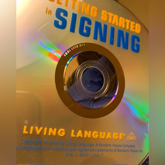 Getting Started in Signing (DVD and Guidebook) - Picture 6 of 11